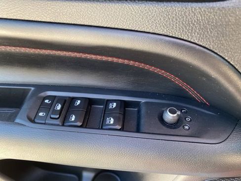 Used 2025 Jeep Compass Trailhawk AWD/4WD image 27