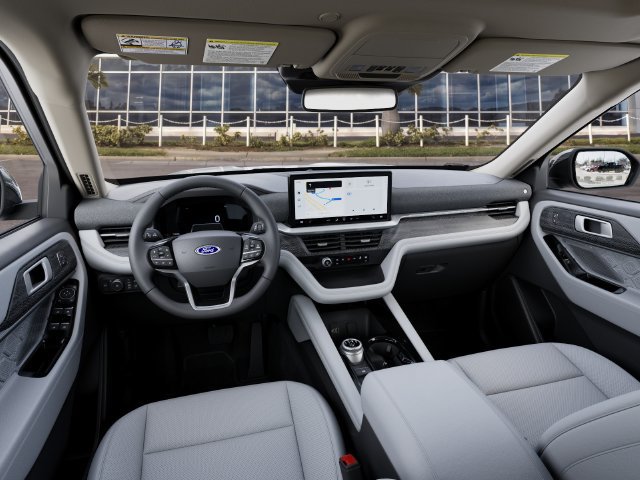 New 2027 Ford Explorer Platinum w/ 3.0L Ultimate Package RWD image 9