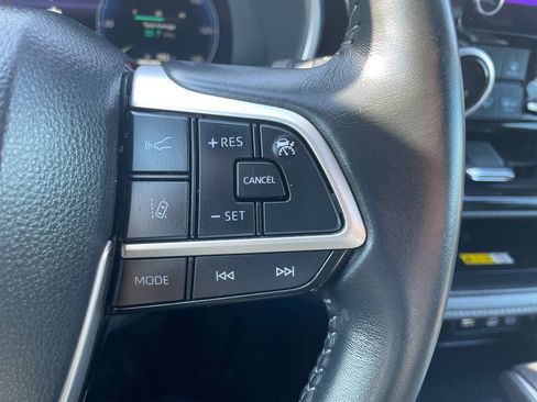 Certified 2025 Toyota Highlander XSE AWD/4WD image 28