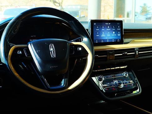 Used 2021 Lincoln Corsair Reserve image 34