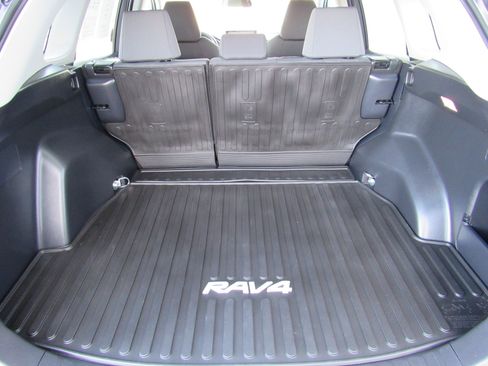 Used 2021 Toyota RAV4 XLE w/ XLE Grade Weather Package image 25