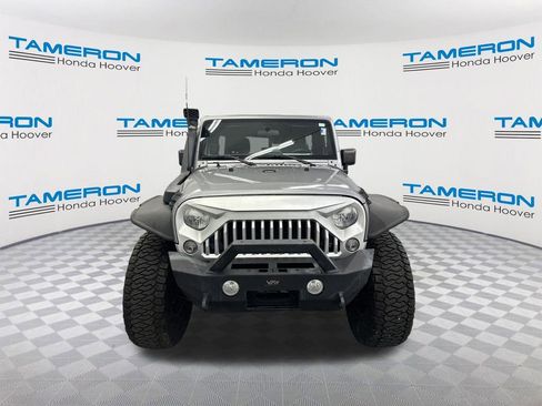 Used 2017 Jeep Wrangler Unlimited Sport w/ Connectivity Group AWD/4WD image 8