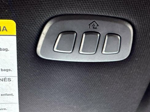 Used 2025 Ford Explorer ST-Line w/ ST-Line Street Pack image 21