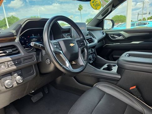 Used 2024 Chevrolet Suburban Premier RWD image 16