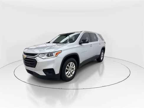 Used 2020 Chevrolet Traverse LS image 4
