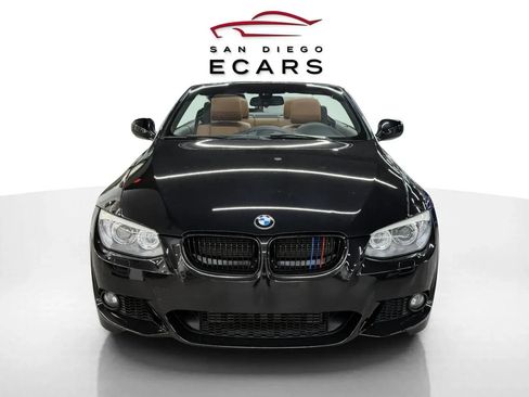 Used 2013 BMW 335i Convertible image 2