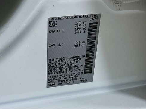 Used 2025 Nissan Altima 2.5 SV image 12