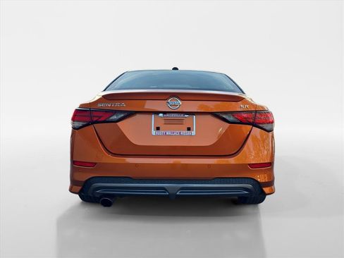 Used 2021 Nissan Sentra SR w/ SR Premium Package image 5