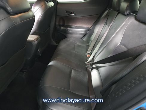 Used 2019 Toyota C-HR Limited FWD image 13