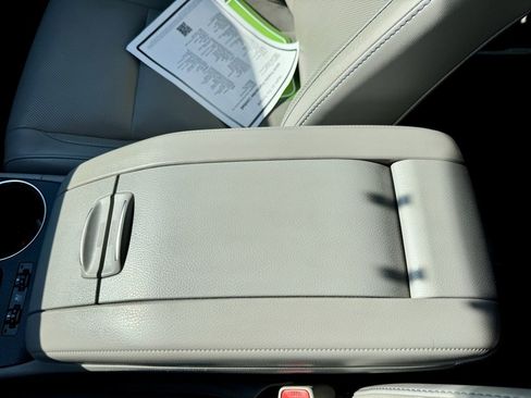 Used 2016 Toyota Highlander Limited image 43