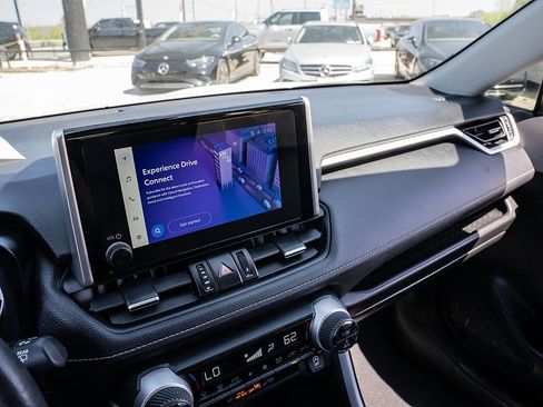 Used 2024 Toyota RAV4 XLE Premium image 29