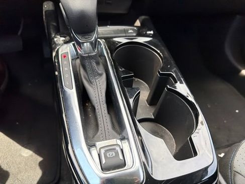Used 2025 Chevrolet Trax LT FWD image 54