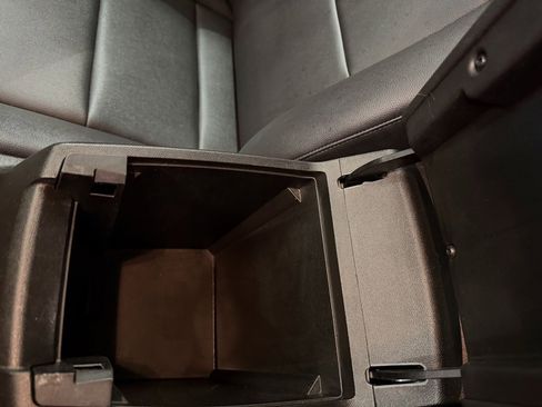 Used 2024 Chevrolet Colorado LT w/ LT Convenience Package III image 23