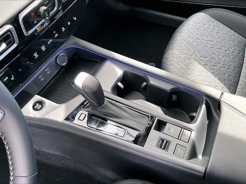 New 2026 Nissan Sentra SV w/ SV Convenience Package FWD image 7