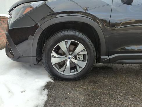 Used 2023 Subaru Ascent Premium w/ Convenience Package image 32