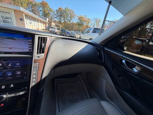 Used 2015 INFINITI Q50 Sport w/ Deluxe Touring Package image 25