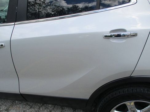 Used 2019 Buick Encore Essence w/ Experience Buick Package AWD/4WD image 15