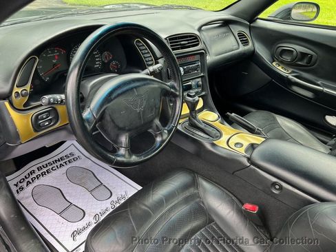Used 1998 Chevrolet Corvette Coupe w/ Roof Pkg RWD image 35