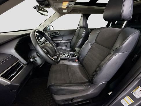 Used 2022 Mitsubishi Outlander SE image 20