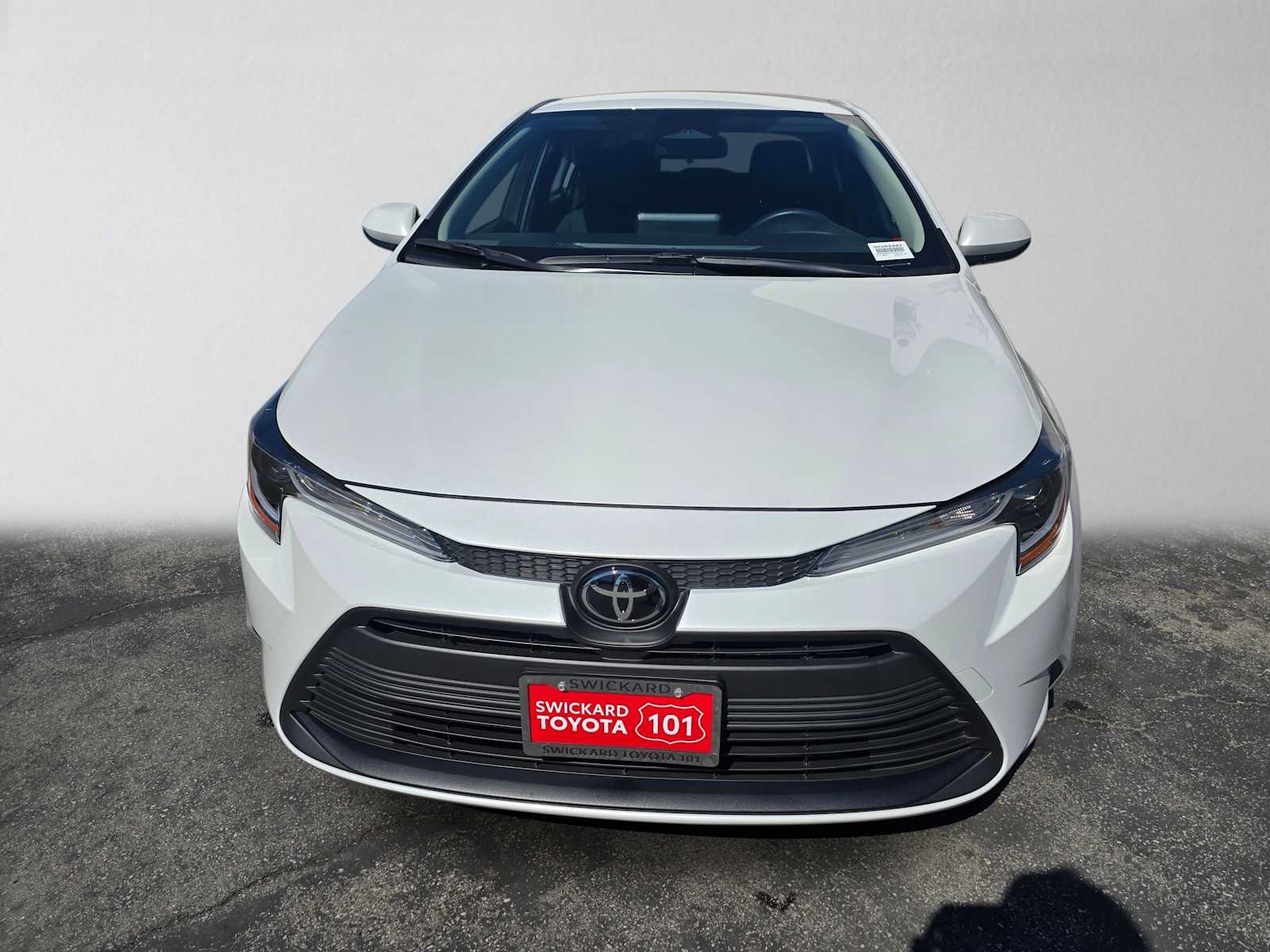 Used 2026 Toyota Corolla LE FWD image 8