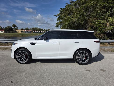 Certified 2024 Land Rover Range Rover Sport Dynamic SE image 7