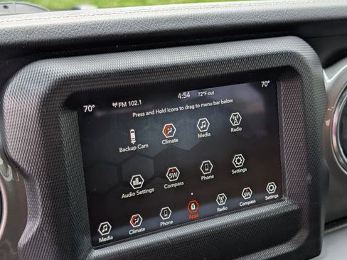 Used 2019 Jeep Wrangler Unlimited Sahara AWD/4WD image 20