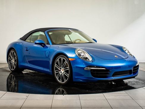 Used 2015 Porsche 911 Carrera S image 11