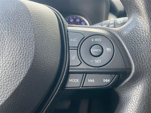 Used 2021 Toyota RAV4 XLE image 20