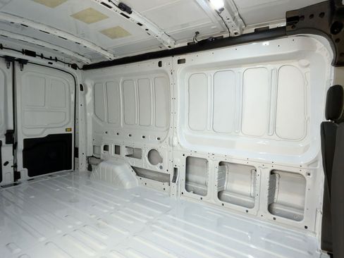 New 2026 Ford Transit 250 148 Medium Roof image 27