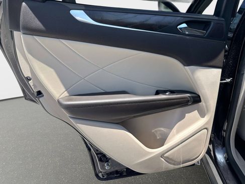 Used 2019 Lincoln MKC Reserve FWD image 11