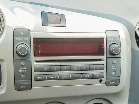 Used 2009 Pontiac Vibe w/ Preferred Package image 27