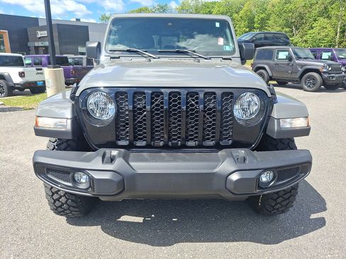 Used 2022 Jeep Gladiator Sport AWD/4WD image 2