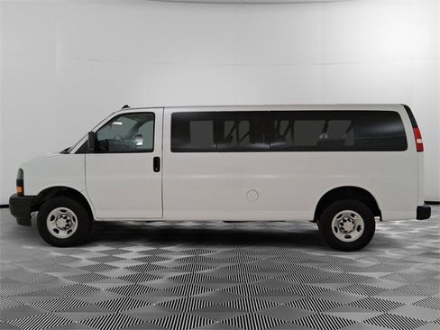 Used 2022 Chevrolet Express 3500 LS image 6