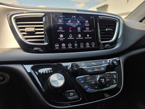 Used 2018 Chrysler Pacifica Touring-L Plus w/ S Appearance Package FWD image 55