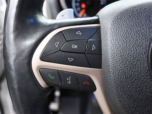 Used 2014 Jeep Grand Cherokee Overland image 25