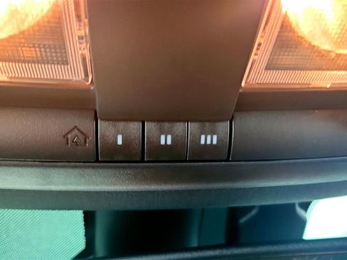 Used 2015 Dodge Challenger SRT Hellcat image 43