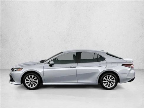 Certified 2022 Toyota Camry LE image 8