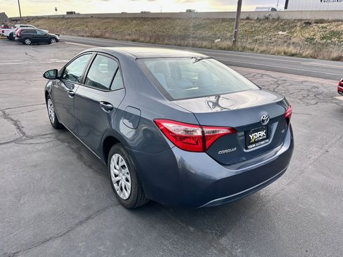 Used 2017 Toyota Corolla LE image 4