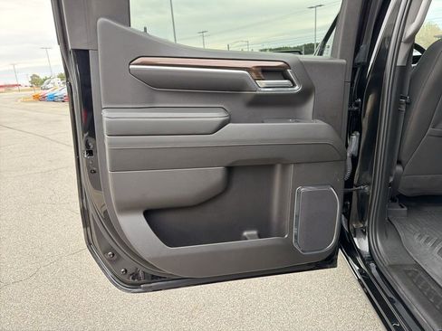 Used 2024 Chevrolet Silverado 1500 LT Trail Boss w/ Convenience Package II image 17