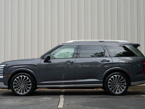 Used 2026 Hyundai Palisade Calligraphy FWD image 9