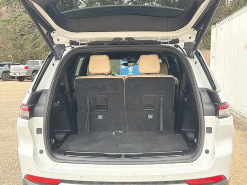 Used 2023 Jeep Grand Cherokee L Limited w/ Trailer Tow Group (B) image 15