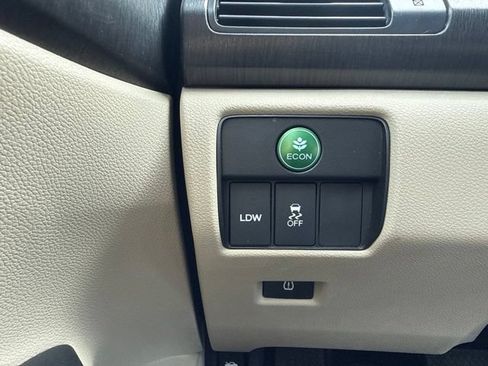 Used 2013 Honda Accord EX-L image 16