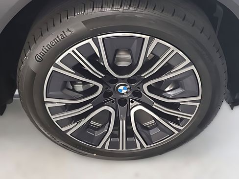 Used 2025 BMW X3 xDrive30i w/ Convenience Package AWD/4WD image 3