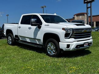 Used 2024 Chevrolet Silverado 2500 High Country w/ Technology Package video 2