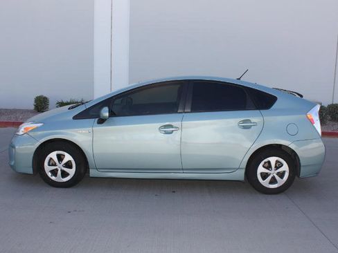 Used 2015 Toyota Prius Two FWD image 8
