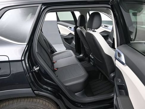New 2026 Volkswagen Taos SE AWD/4WD image 13