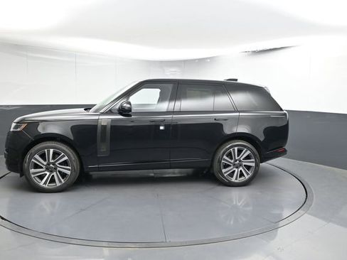 New 2025 Land Rover Range Rover SV image 2
