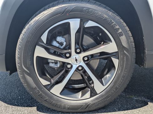 New 2026 Chevrolet Trax RS FWD image 27
