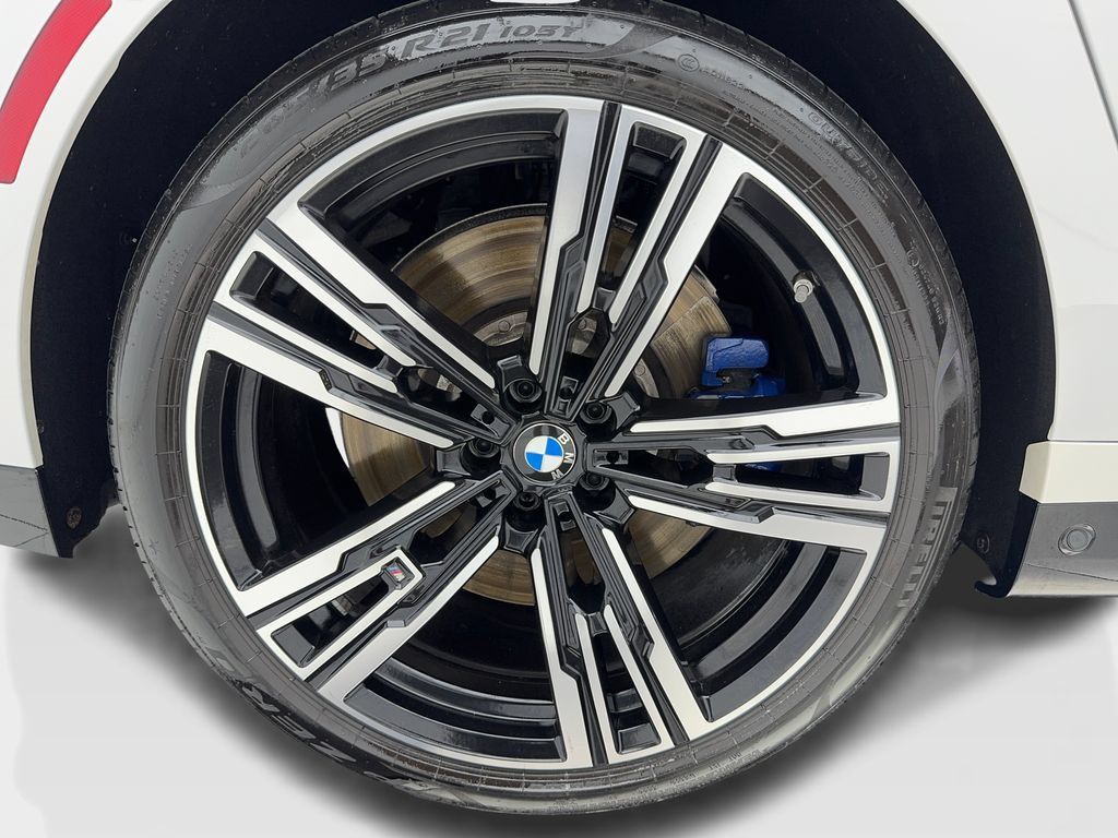 Used 2023 BMW 760i xDrive AWD/4WD image 54