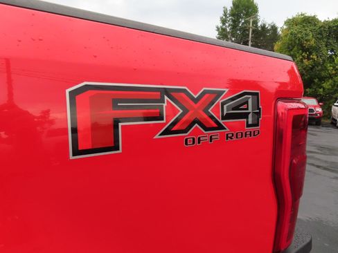 Used 2019 Ford F250 Lariat w/ Lariat Ultimate Package AWD/4WD image 16
